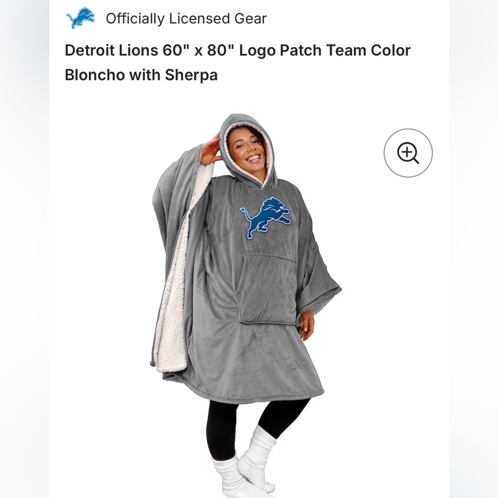 Detroit Lions 60" x 80" Logo Patch Team Color Bloncho with Sherpa